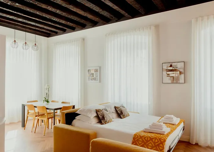 Casa Luxury بيت للعطل